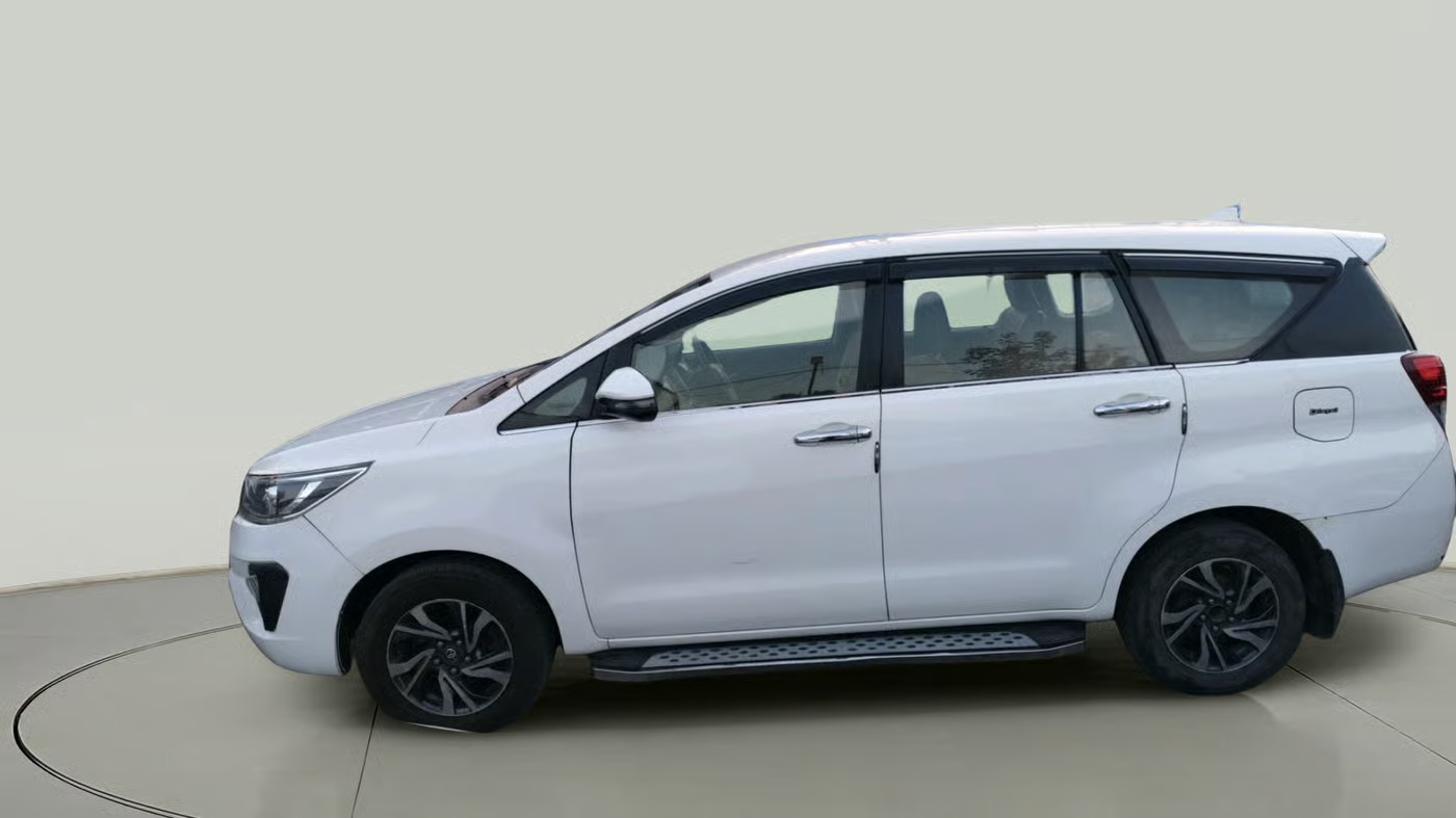 2021 Toyota Innova Crysta 2.4 G 7 STR, Diesel, Manual, 65,944 km, exterior