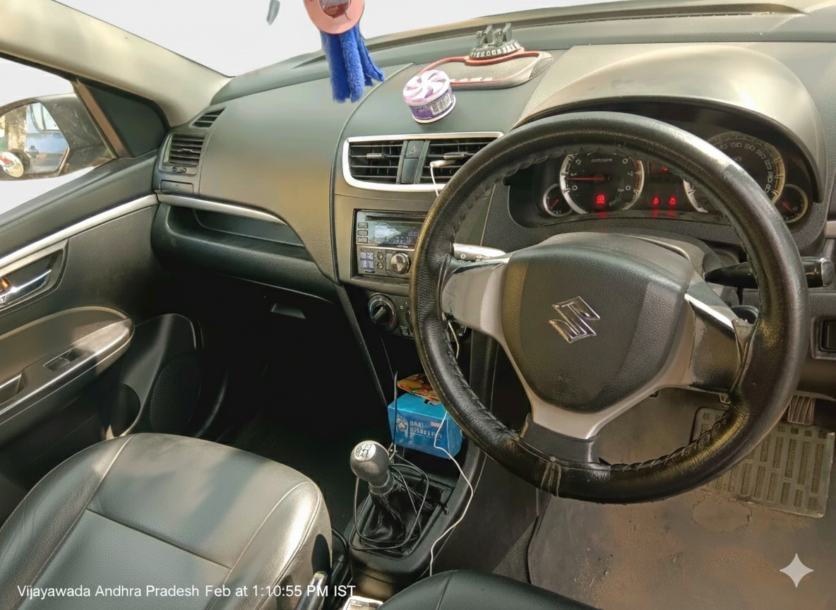 2013 Maruti Swift VXI, Petrol, Manual, 1,36,089 km, interior