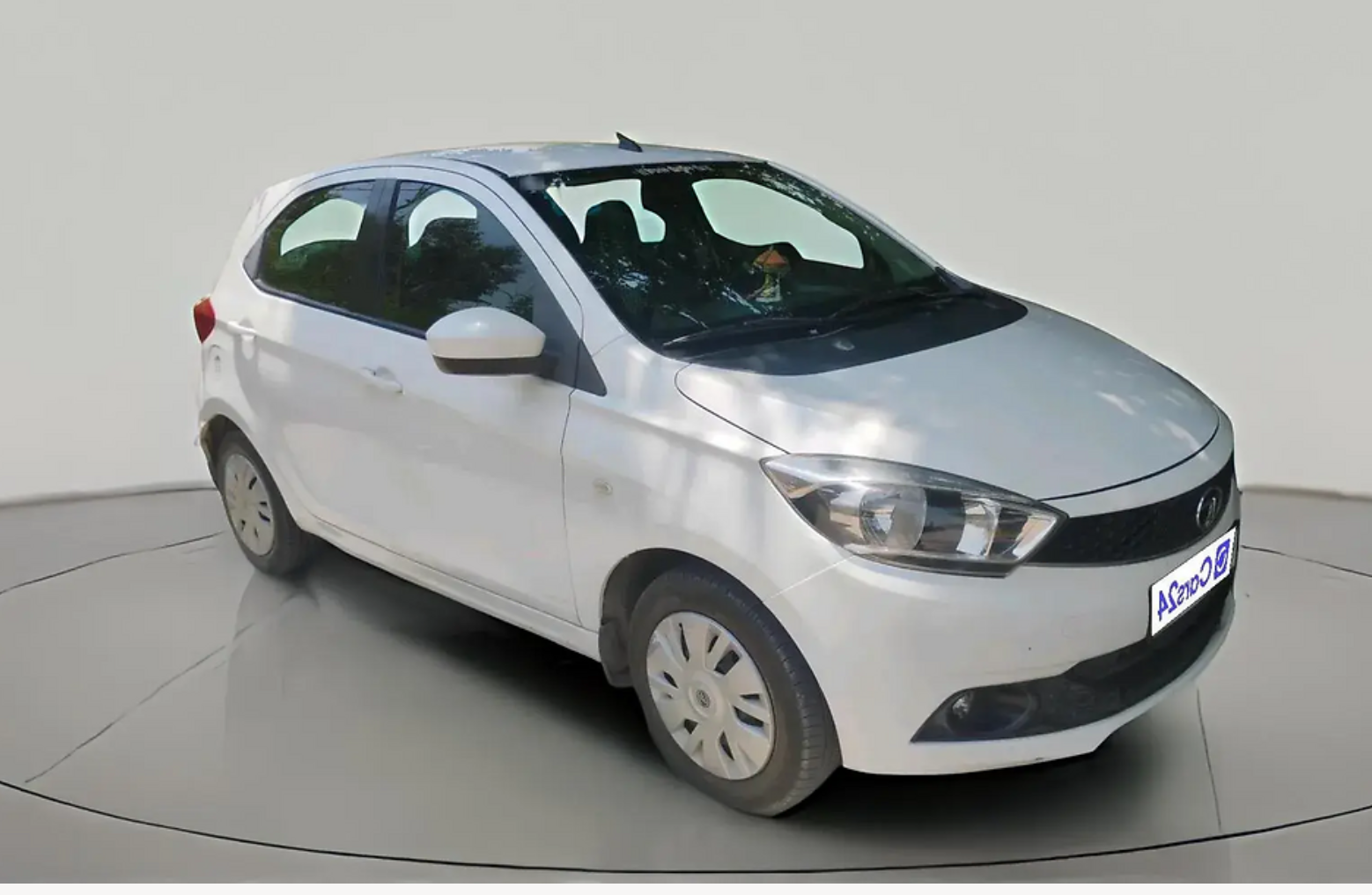 2016 Tata Tiago XT PETROL, Petrol, Manual, 1,04,274 km, exterior