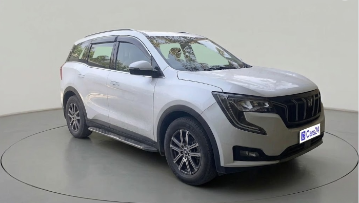 2023 Mahindra XUV700 AX 7 LUXURY D AT 7 STR, Diesel, Automatic, 44,992 km, exterior