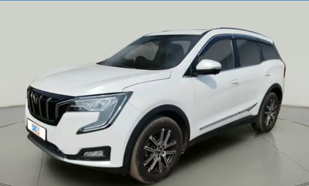 2023 Mahindra XUV700 AX 7 D AT 7 STR, Diesel, Automatic, 42,412 km, exterior