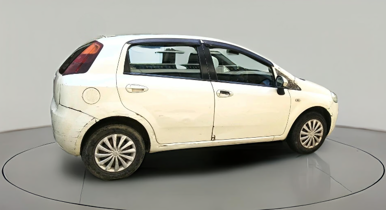 2013 Fiat Grand Punto ACTIVE 1.3, Diesel, Manual, 1,15,993 km, exterior