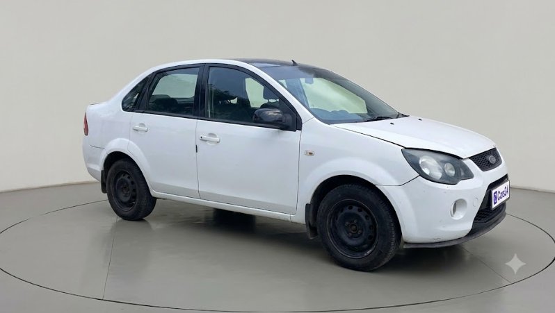 2015 Ford Classic CLXI 1.4 DIESEL, Diesel, Manual, 1,18,023 km, exterior
