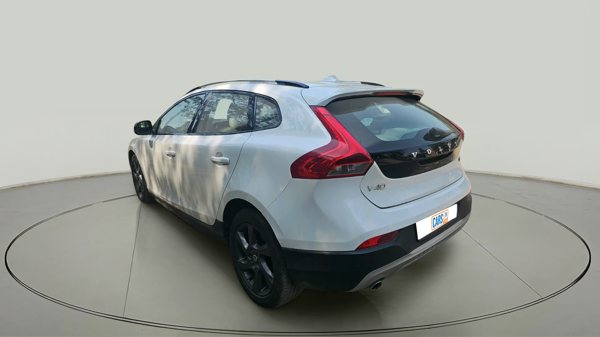 2014 Volvo V40 Cross Country D3, Diesel, Automatic, 1,08,899 km, exterior