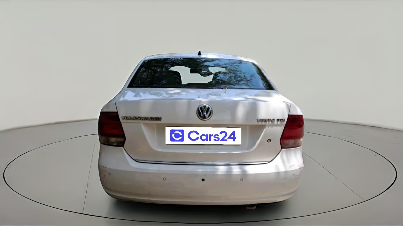 2011 Volkswagen Vento TRENDLINE DIESEL 1.6, Diesel, Manual, 1,02,772 km, exterior