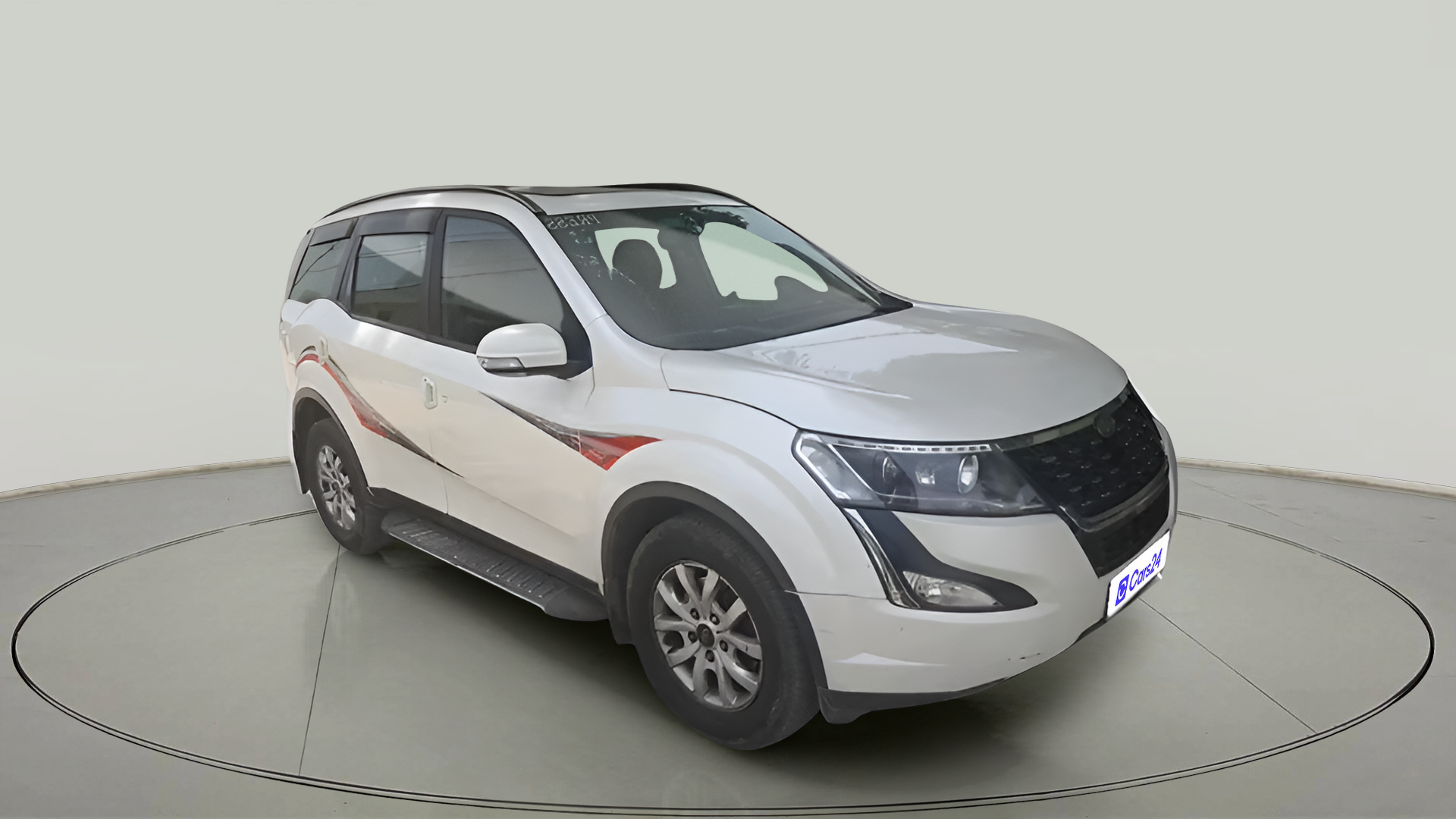 2019 Mahindra XUV500 W9, Diesel, Manual, 1,32,907 km, exterior