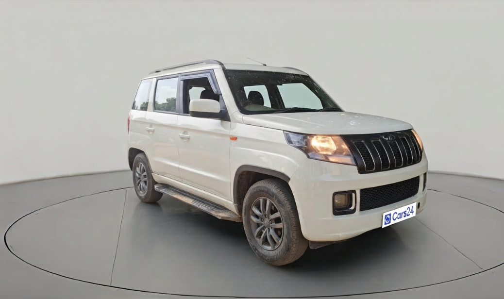 2019 Mahindra TUV300 T10 AMT, Diesel, Automatic, 1,20,808 km, exterior