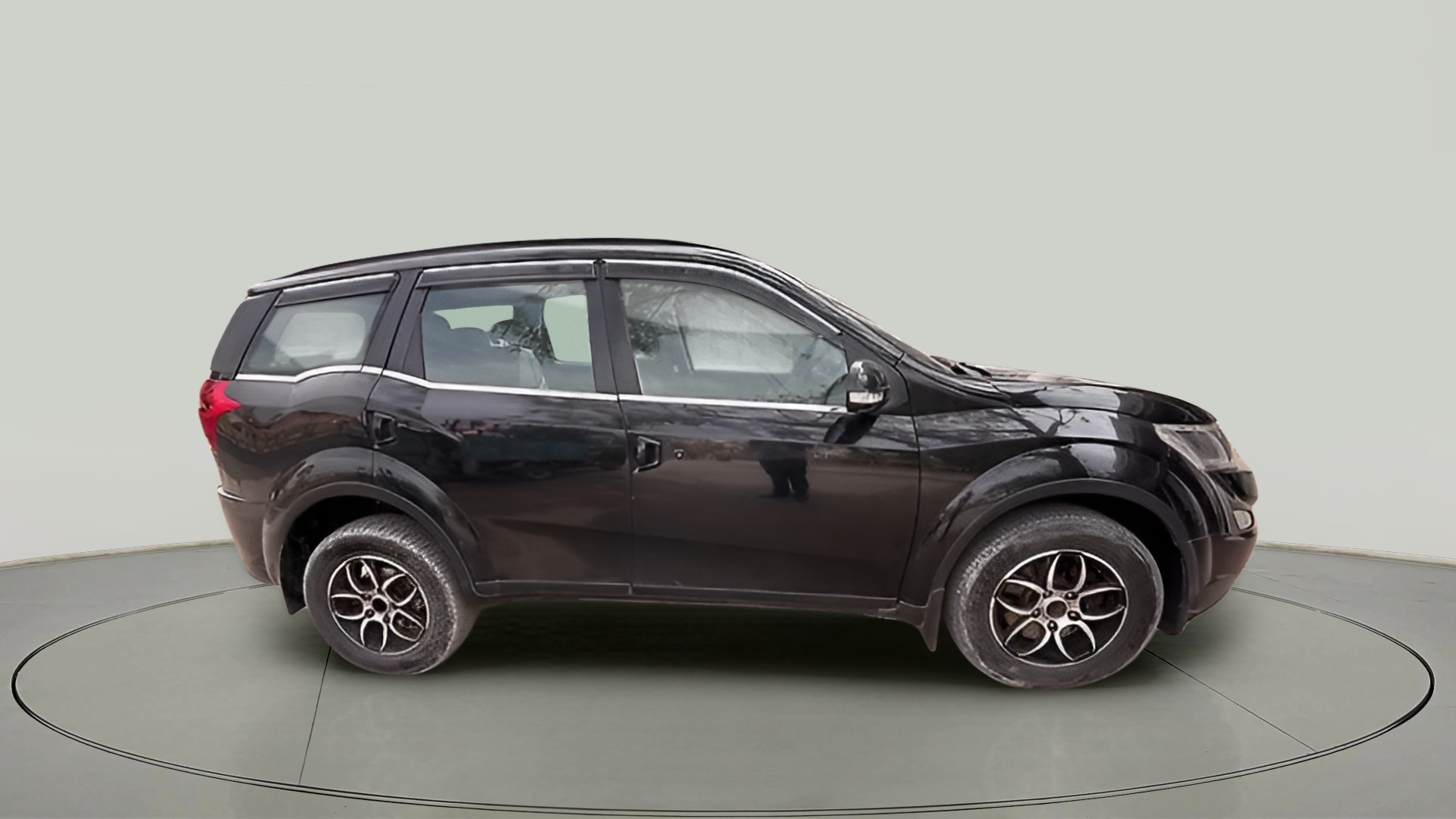 2019 Mahindra XUV500 W7 AT, Diesel, Automatic, 72,648 km, exterior