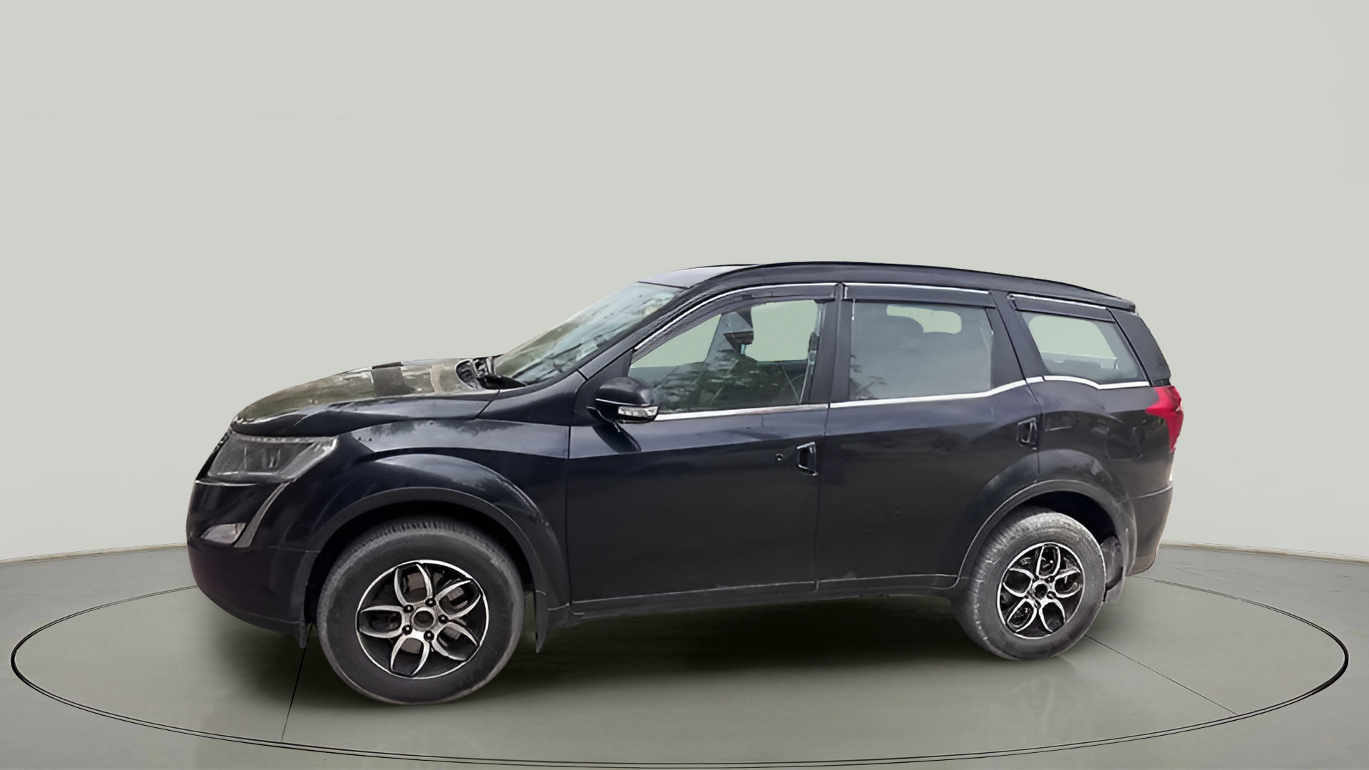 2019 Mahindra XUV500 W7 AT, Diesel, Automatic, 72,648 km, exterior