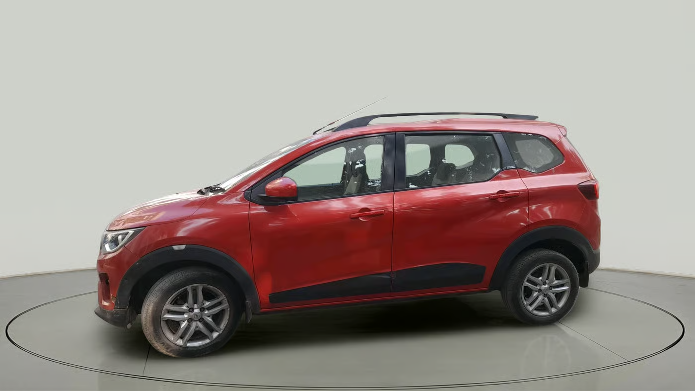 2021 Renault TRIBER RXZ, Petrol, Manual, 38,000 km, exterior