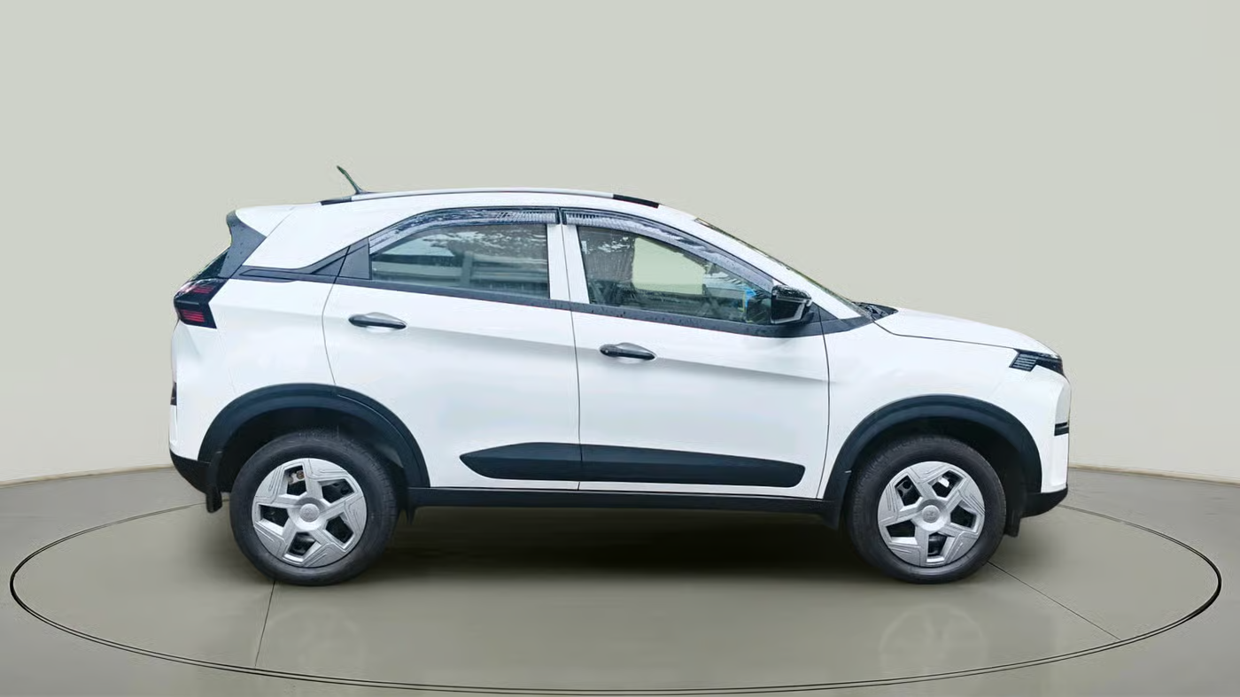 2024 Tata NEXON Pure 1.2 Petrol 6AMT, Petrol, Manual, 26,946 km, exterior