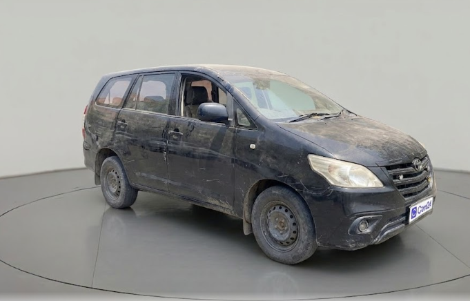 2011 Toyota Innova 2.5 E 7 STR, Diesel, Manual, 2,76,380 km, exterior