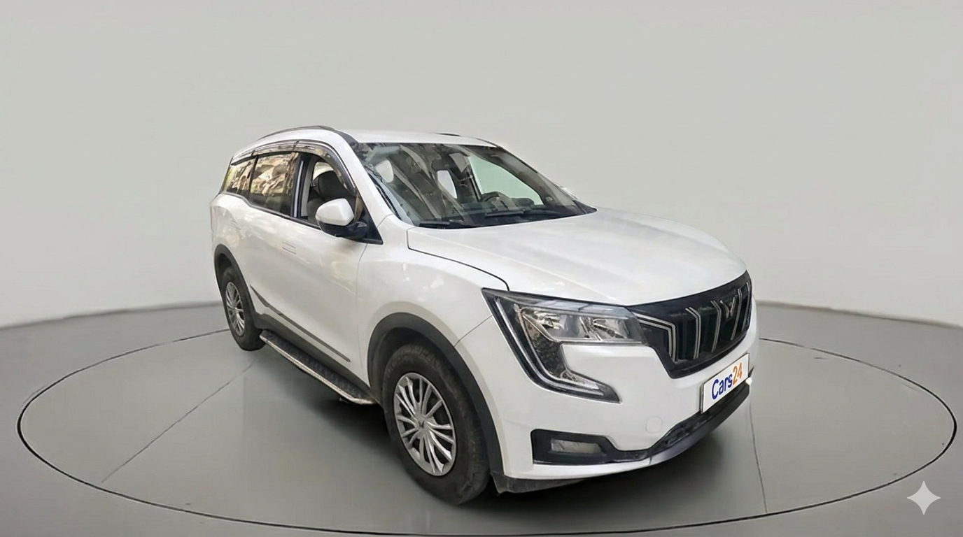2022 Mahindra XUV700 AX 3 P MT 5 STR, Petrol, Manual, 30,124 km, exterior