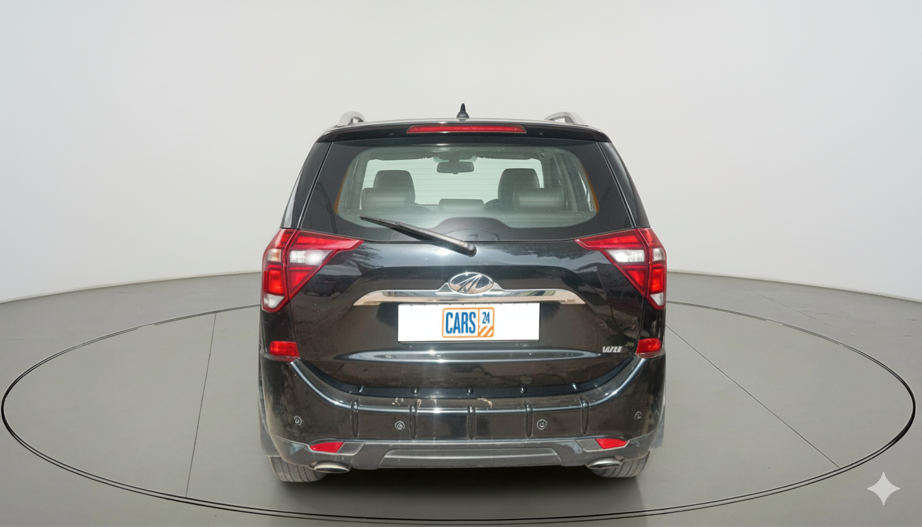 2020 Mahindra XUV500 W11, Diesel, Manual, 1,01,638 km, exterior