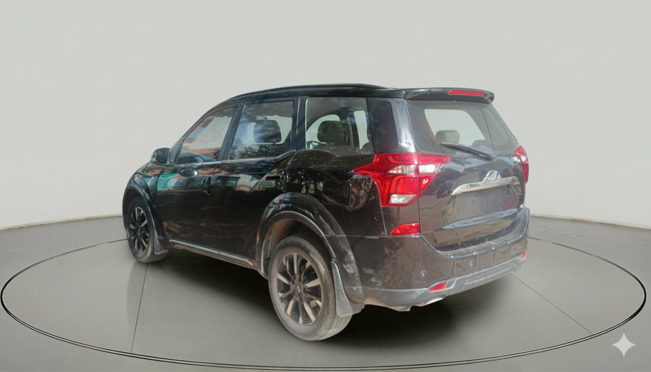 2020 Mahindra XUV500 W11, Diesel, Manual, 1,01,638 km, exterior