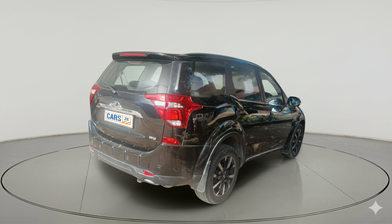 2020 Mahindra XUV500 W11, Diesel, Manual, 1,01,638 km, exterior