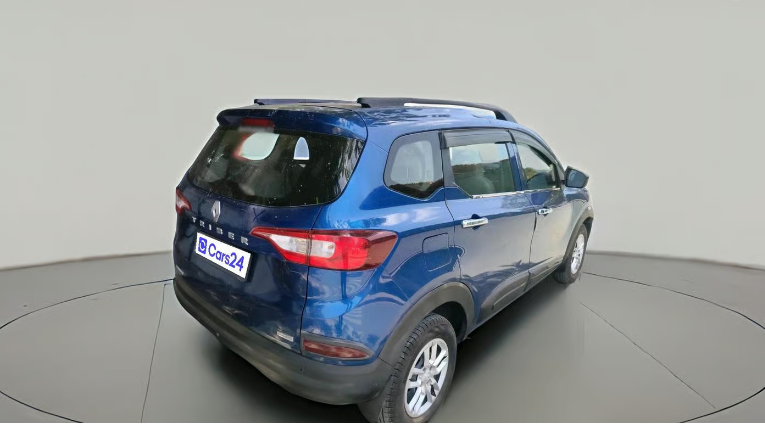 2022 Renault TRIBER RXT, Petrol, Manual, 6,018 km, exterior