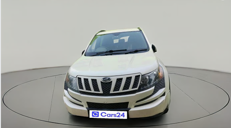 2015 Mahindra XUV500 W8, Diesel, Manual, 70,568 km, exterior