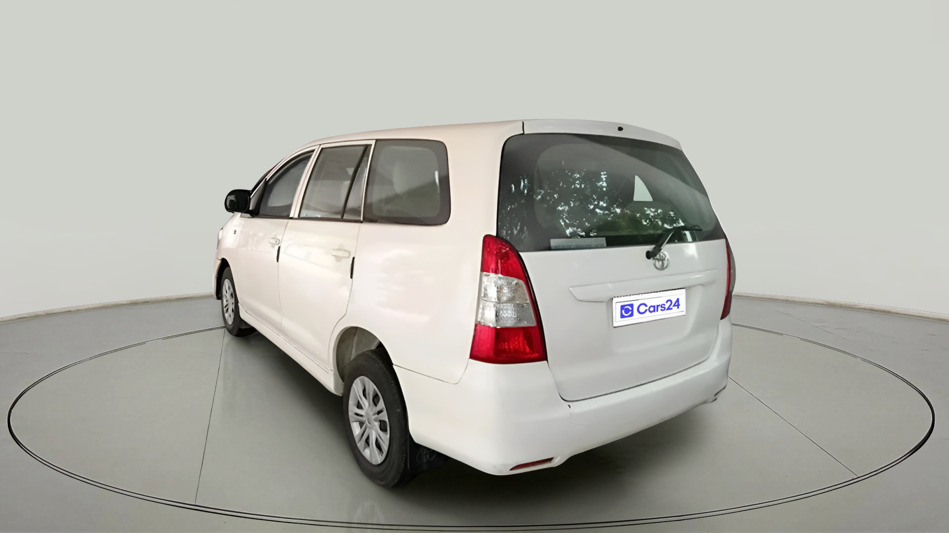 2012 Toyota Innova 2.5 G 7 STR, Diesel, Manual, 2,71,011 km, exterior