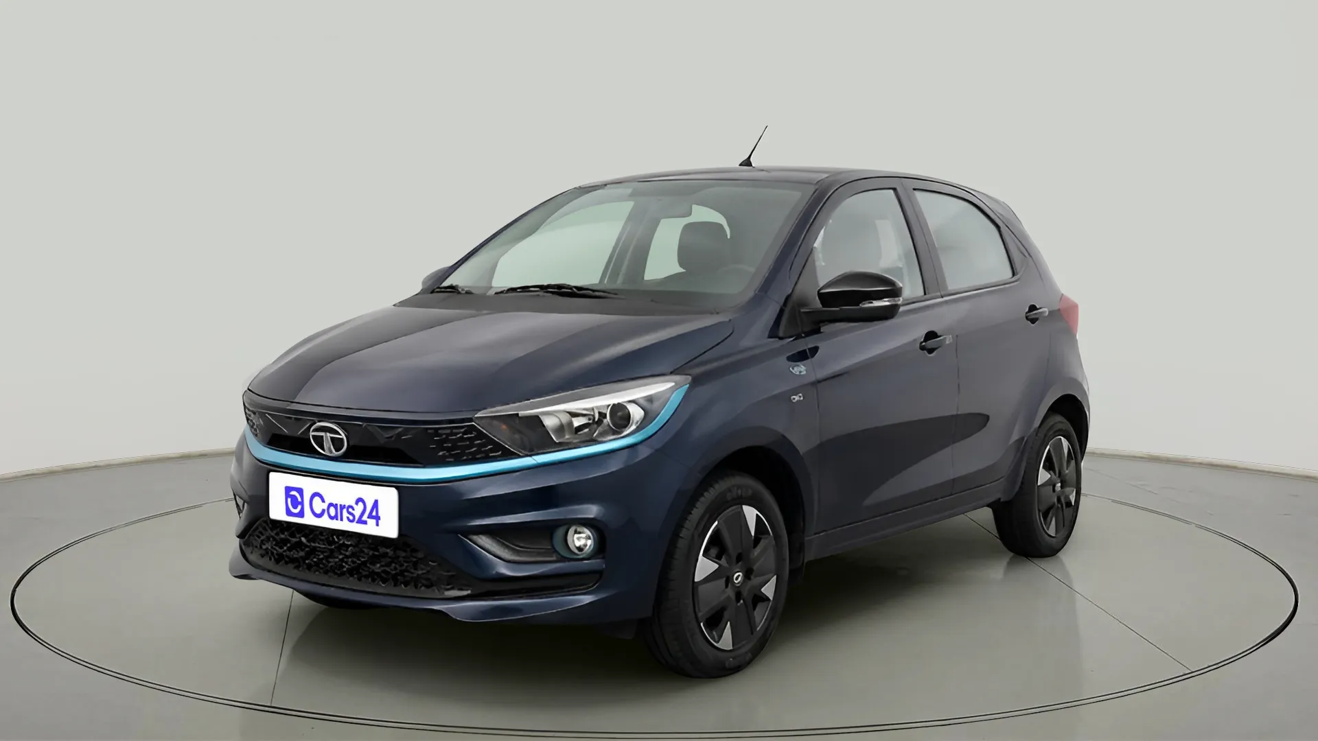 2023 Tata TIAGO EV XZ PLUS TECH LUX LONG RANGE, Electric, Automatic, 10,434 km, exterior