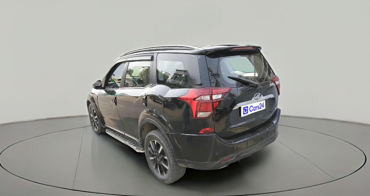 2020 Mahindra XUV500 W11, Diesel, Manual, 1,67,369 km, exterior