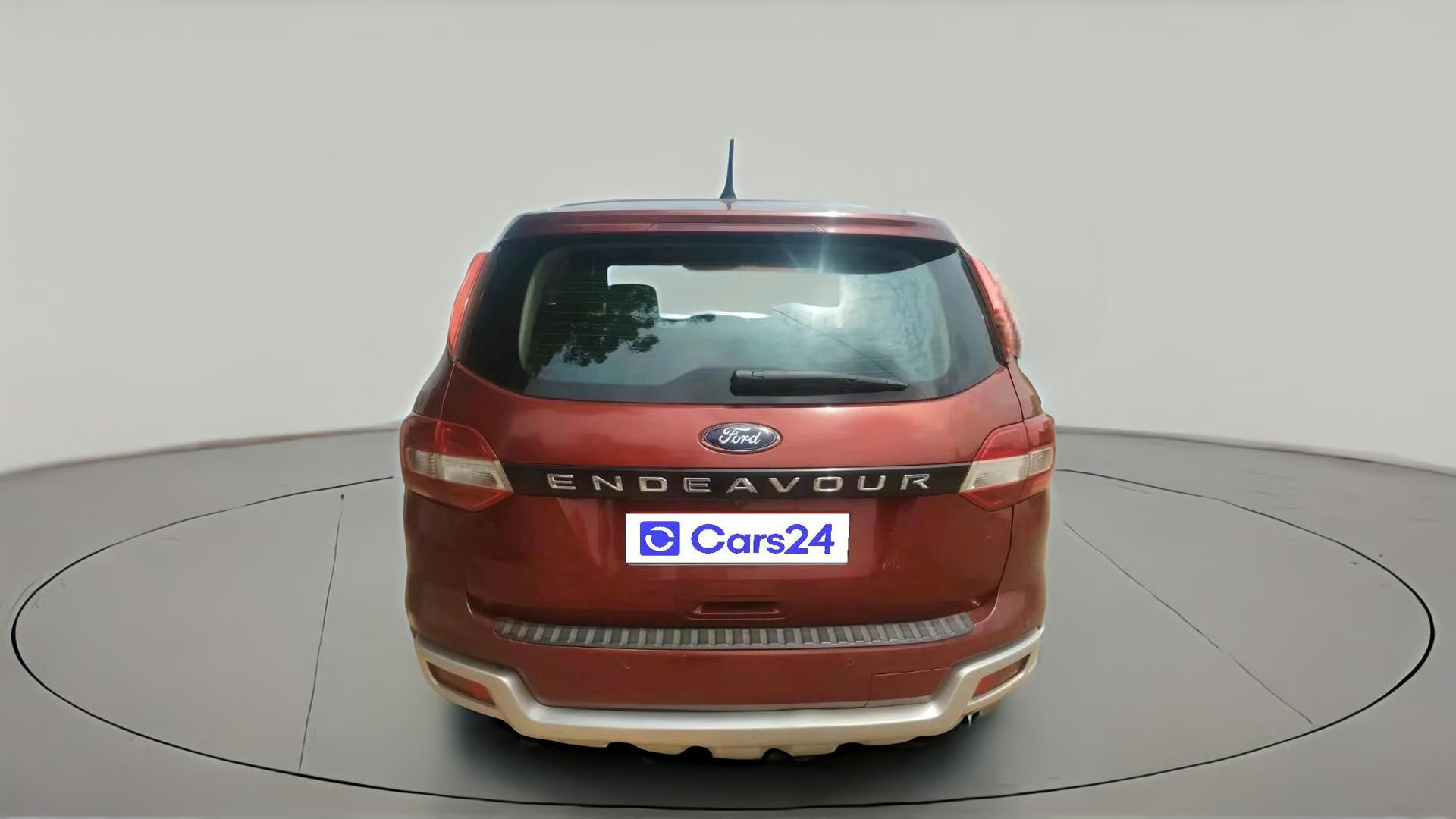 2016 Ford Endeavour TREND 3.2 4X4 AT, Diesel, Automatic, 1,34,576 km, exterior