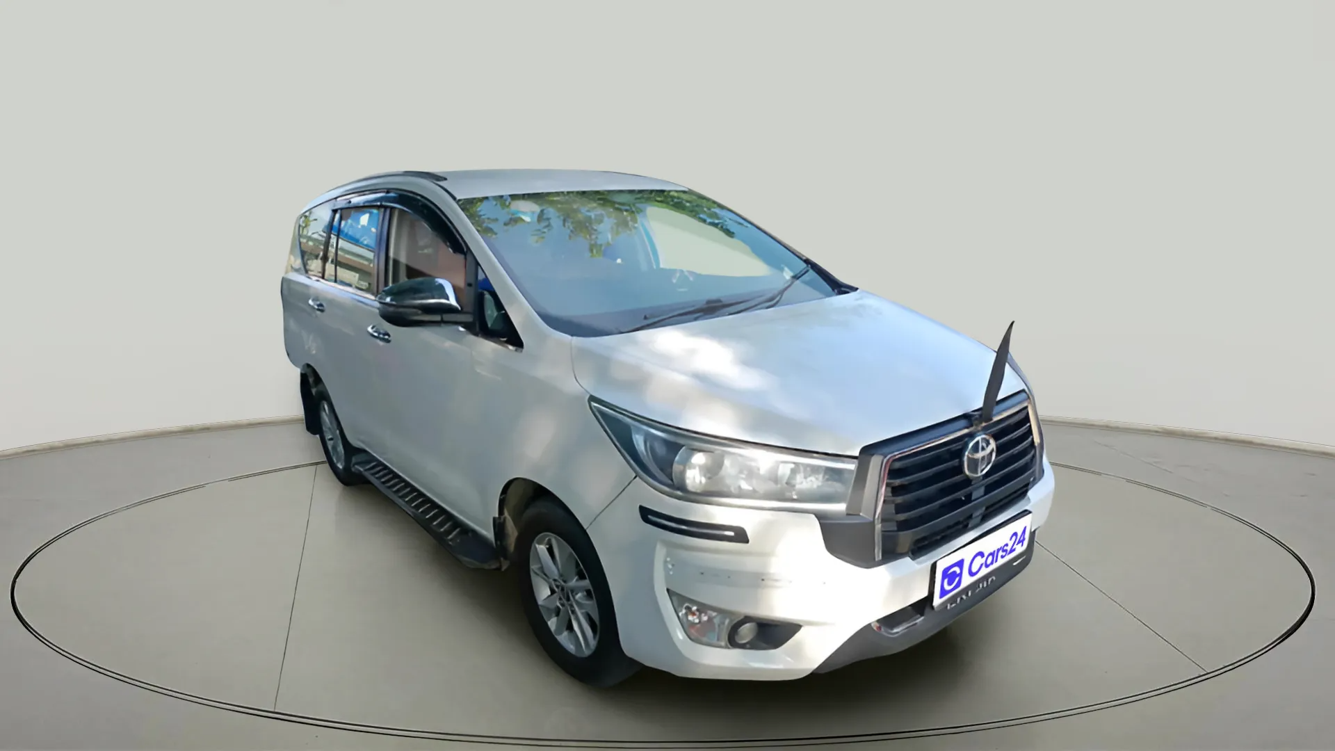 2017 Toyota Innova Crysta 2.4 G 8 STR, Diesel, Manual, 2,38,060 km, exterior