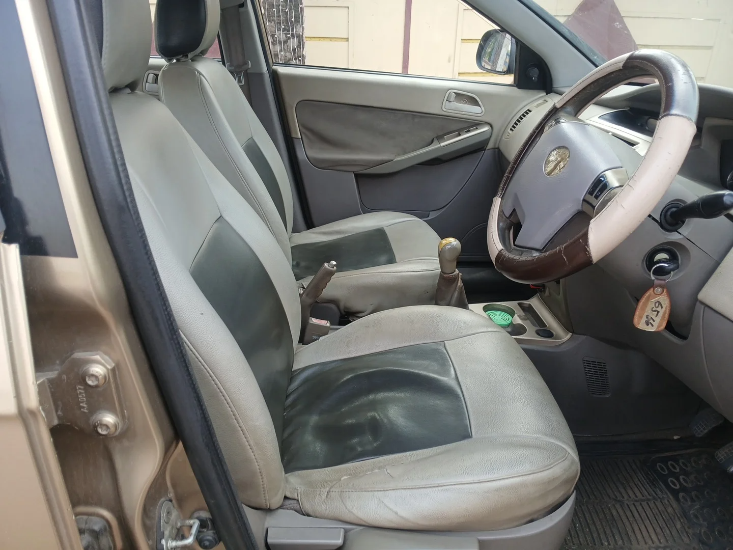 2010 Tata Manza AURA ABS QUADRAJET, Diesel, Manual, 1,76,580 km, interior