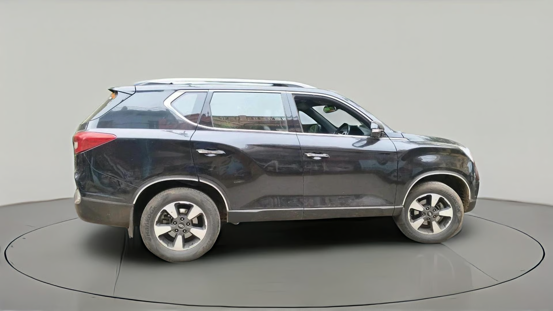 2019 Mahindra ALTURAS G4 4WD AT, Diesel, Automatic, 1,26,940 km, exterior