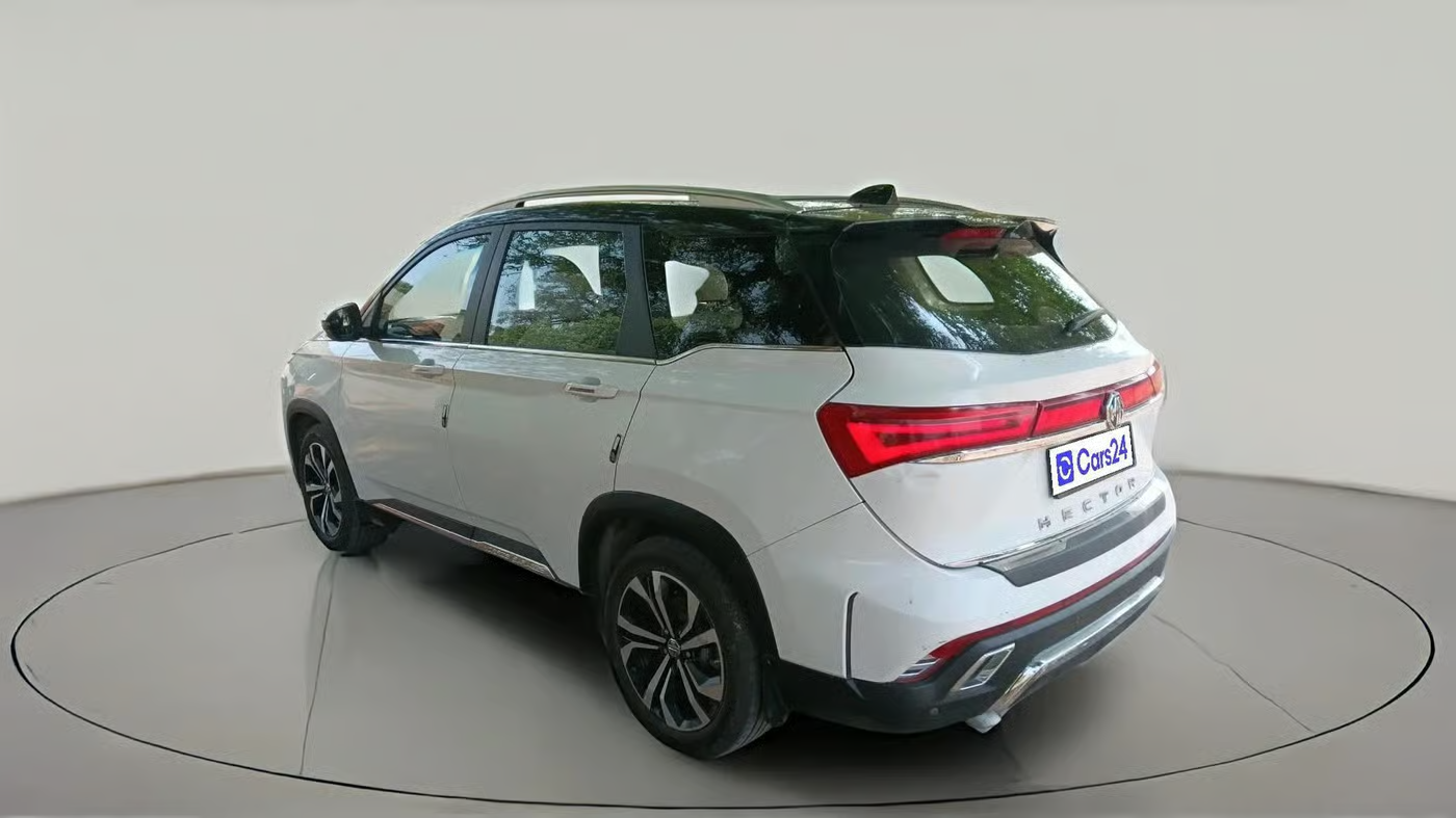 2023 MG HECTOR PLUS SAVVY PRO 1.5 TURBO CVT 7 STR, Petrol, Automatic, 9,217 km, exterior