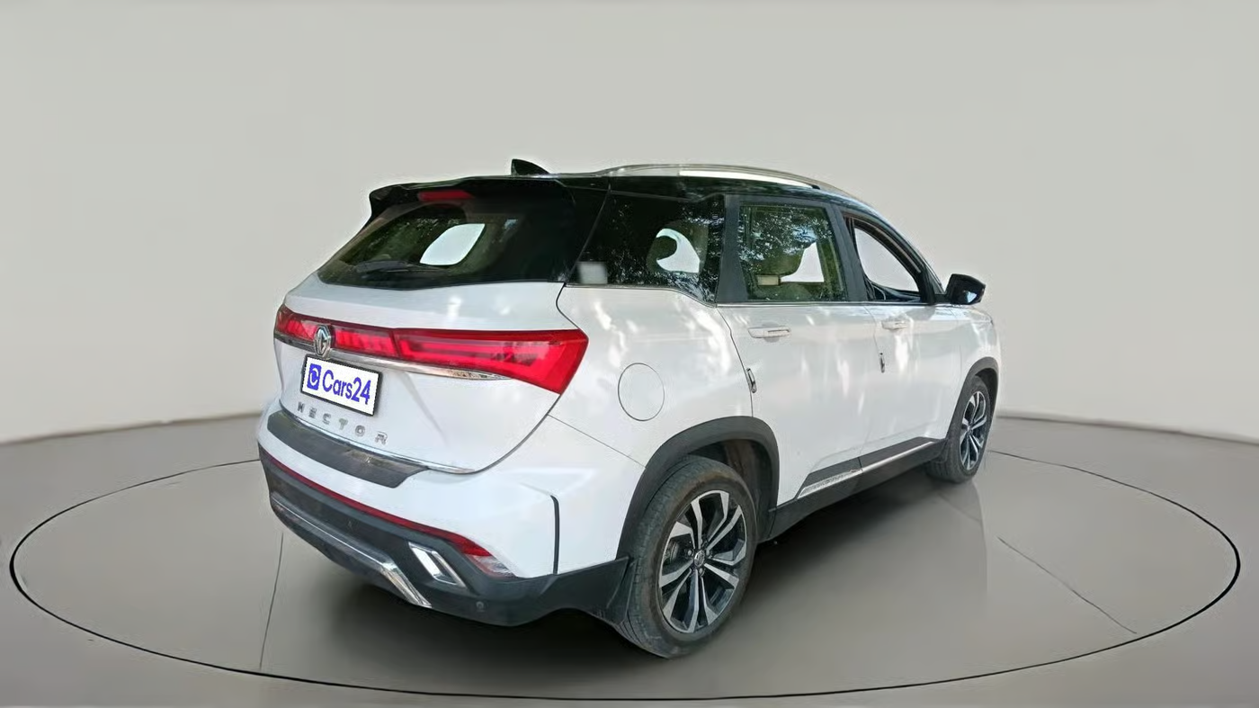 2023 MG HECTOR PLUS SAVVY PRO 1.5 TURBO CVT 7 STR, Petrol, Automatic, 9,217 km, exterior