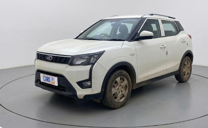 2020 Mahindra XUV300 W4 1.2 PETROL, Petrol, Manual, 92,287 km, exterior