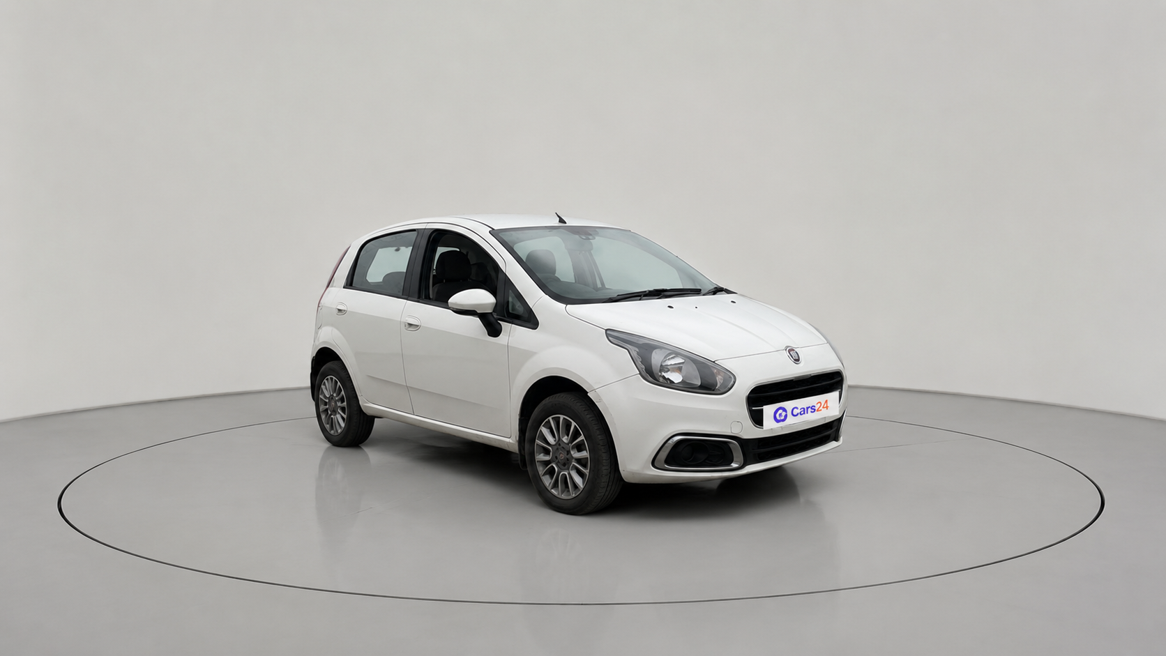 2015 Fiat Punto EVO EMOTION 1.3 MULTIJET, Diesel, Manual, 1,14,897 km, exterior