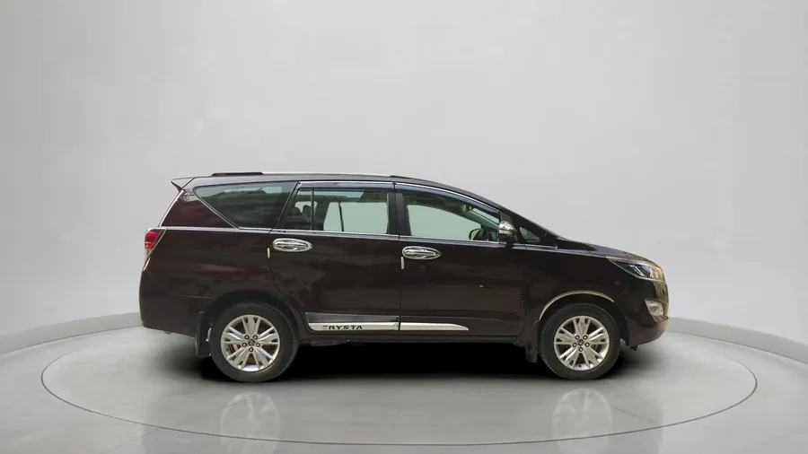 2016 Toyota Innova Crysta 2.8 ZX AT 7 STR, Diesel, Automatic, 2,44,142 km, exterior