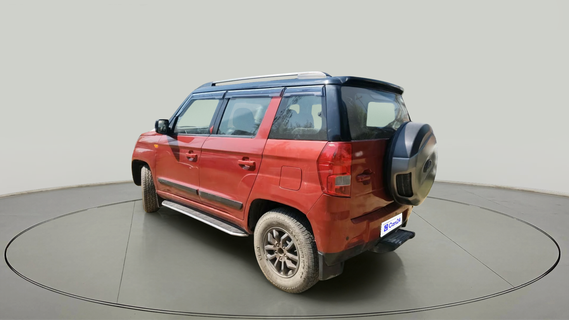2018 Mahindra TUV300 T10 DUAL TONE, Diesel, Manual, 75,748 km, exterior