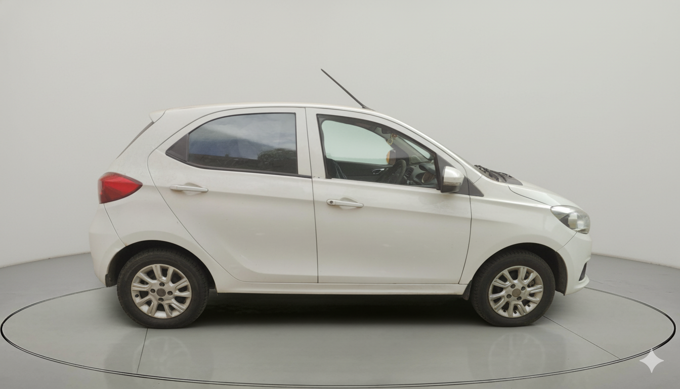2017 Tata Tiago XZ PETROL, Petrol, Manual, 54,300 km, exterior