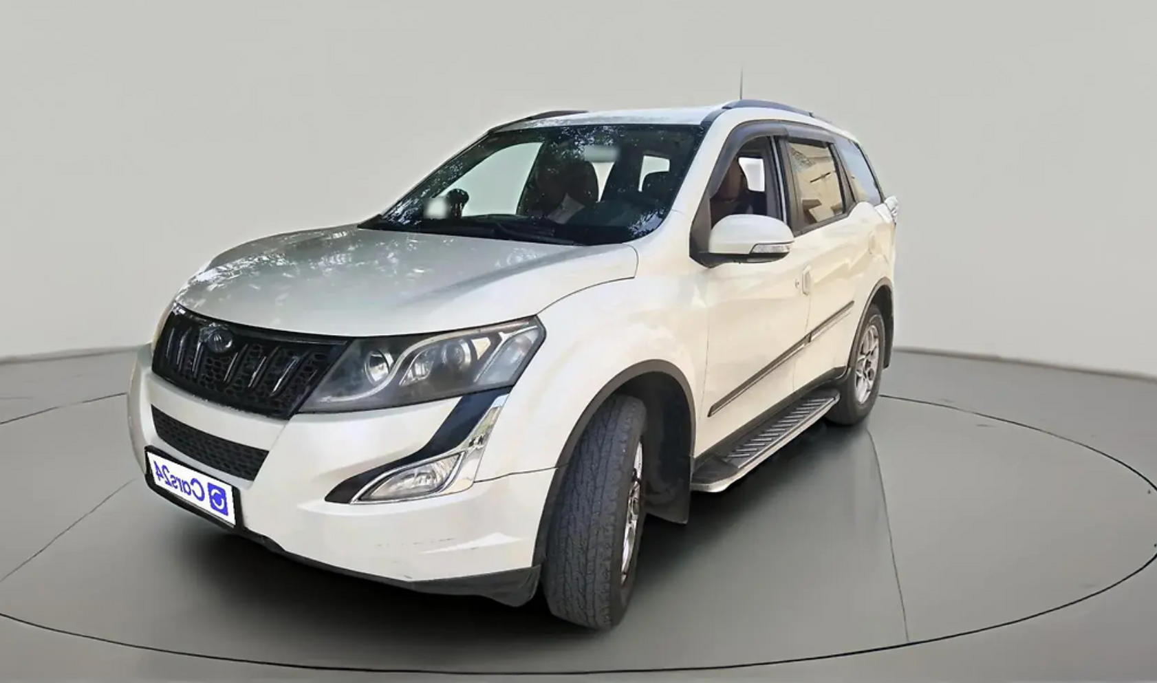 2017 Mahindra XUV500 W6, Diesel, Manual, 2,04,018 km, exterior