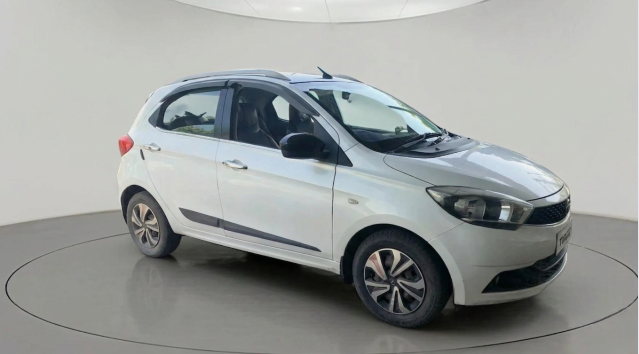 2017 Tata Tiago WIZZ EDITION PETROL, Petrol, Manual, 1,04,305 km, exterior