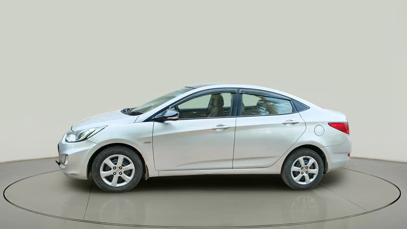 2011 Hyundai Verna FLUIDIC 1.6 VTVT SX, Petrol, Manual, 72,000 km, exterior