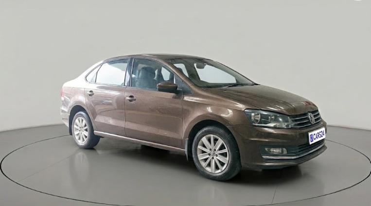 2016 Volkswagen Vento HIGHLINE 1.5 AT, Diesel, Automatic, 2,36,395 km, exterior