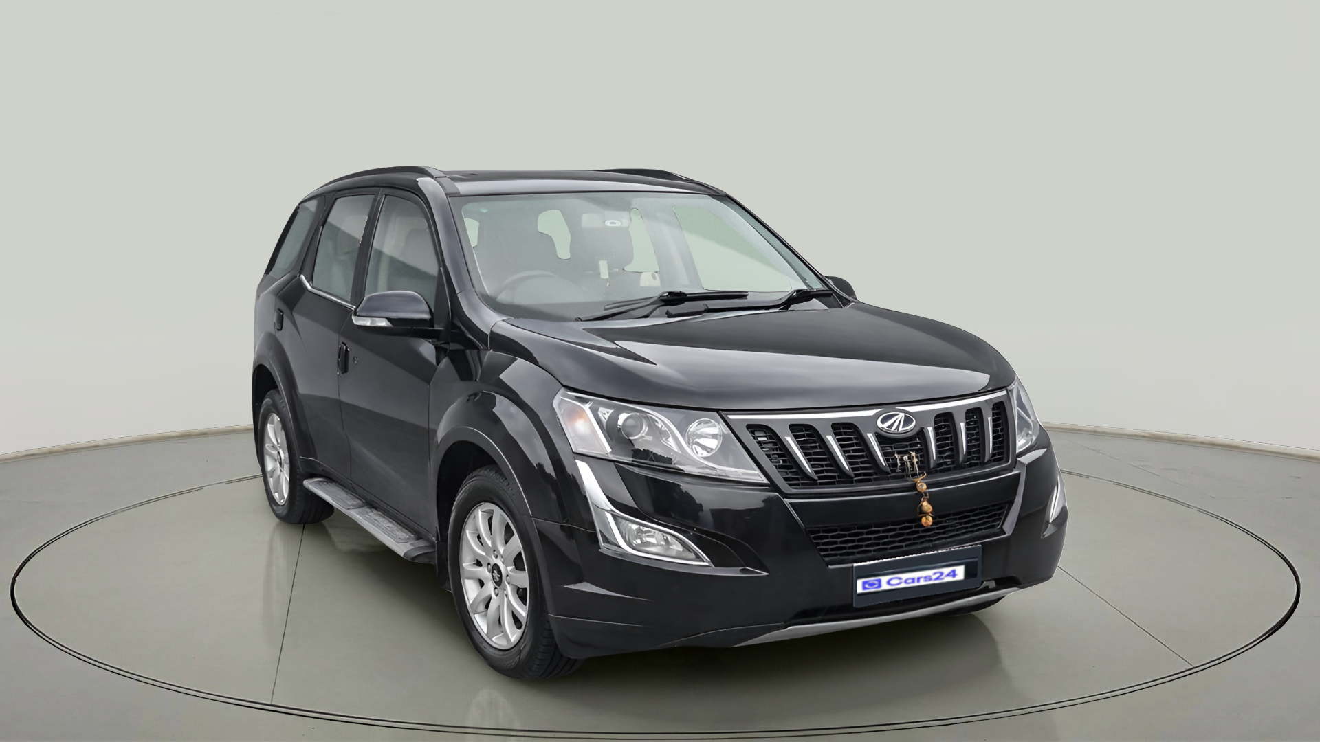 2016 Mahindra XUV500 W10, Diesel, Manual, 61,184 km, exterior