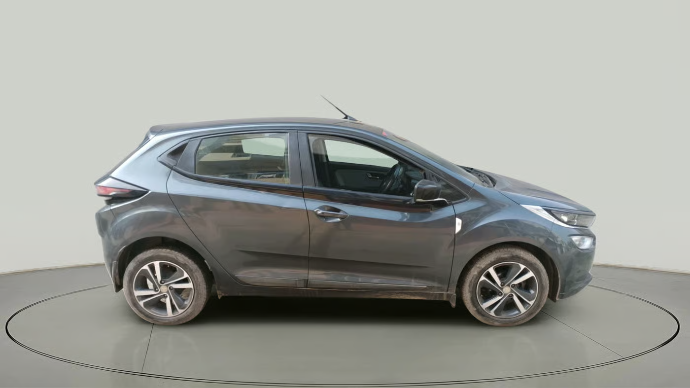 2024 Tata ALTROZ XZA, Petrol, Automatic, 24,741 km, exterior