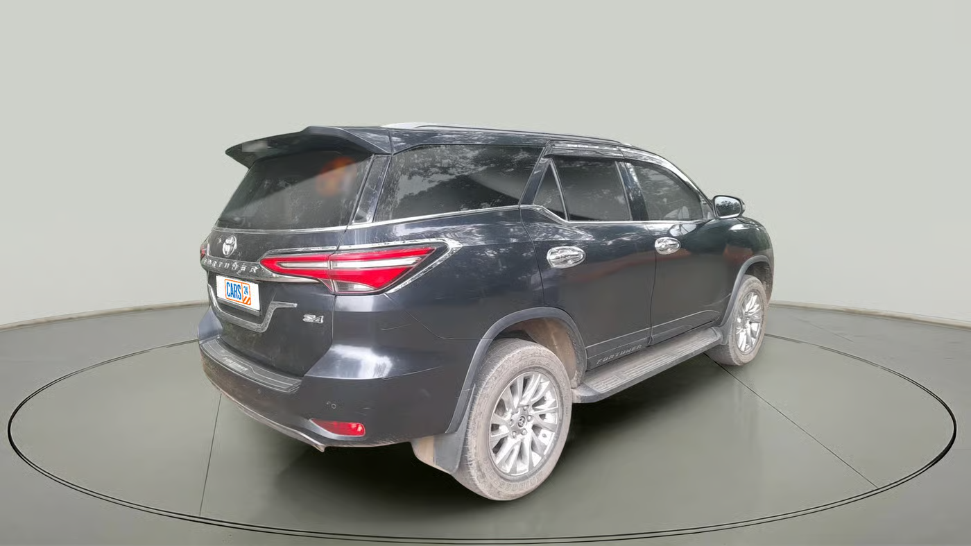 2021 Toyota Fortuner 4X4 AT 2.8 DIESEL, Diesel, Automatic, 2,69,874 km, exterior