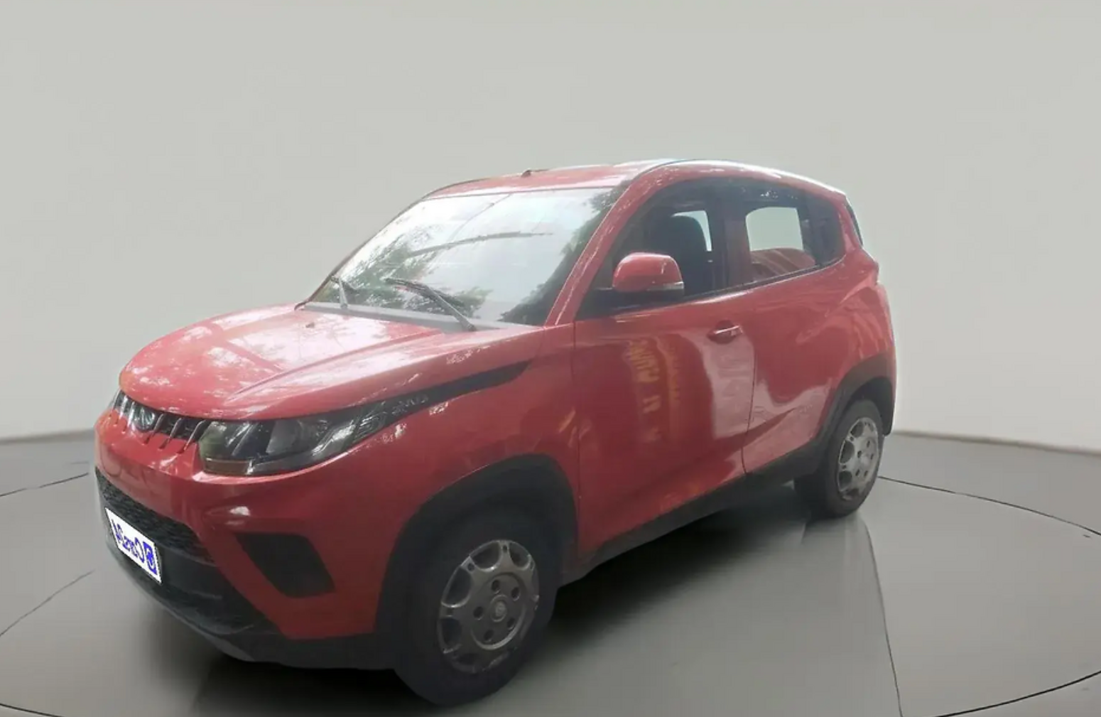 2018 Mahindra KUV 100 NXT K6+ P 6 STR, Petrol, Manual, 32,980 km, exterior