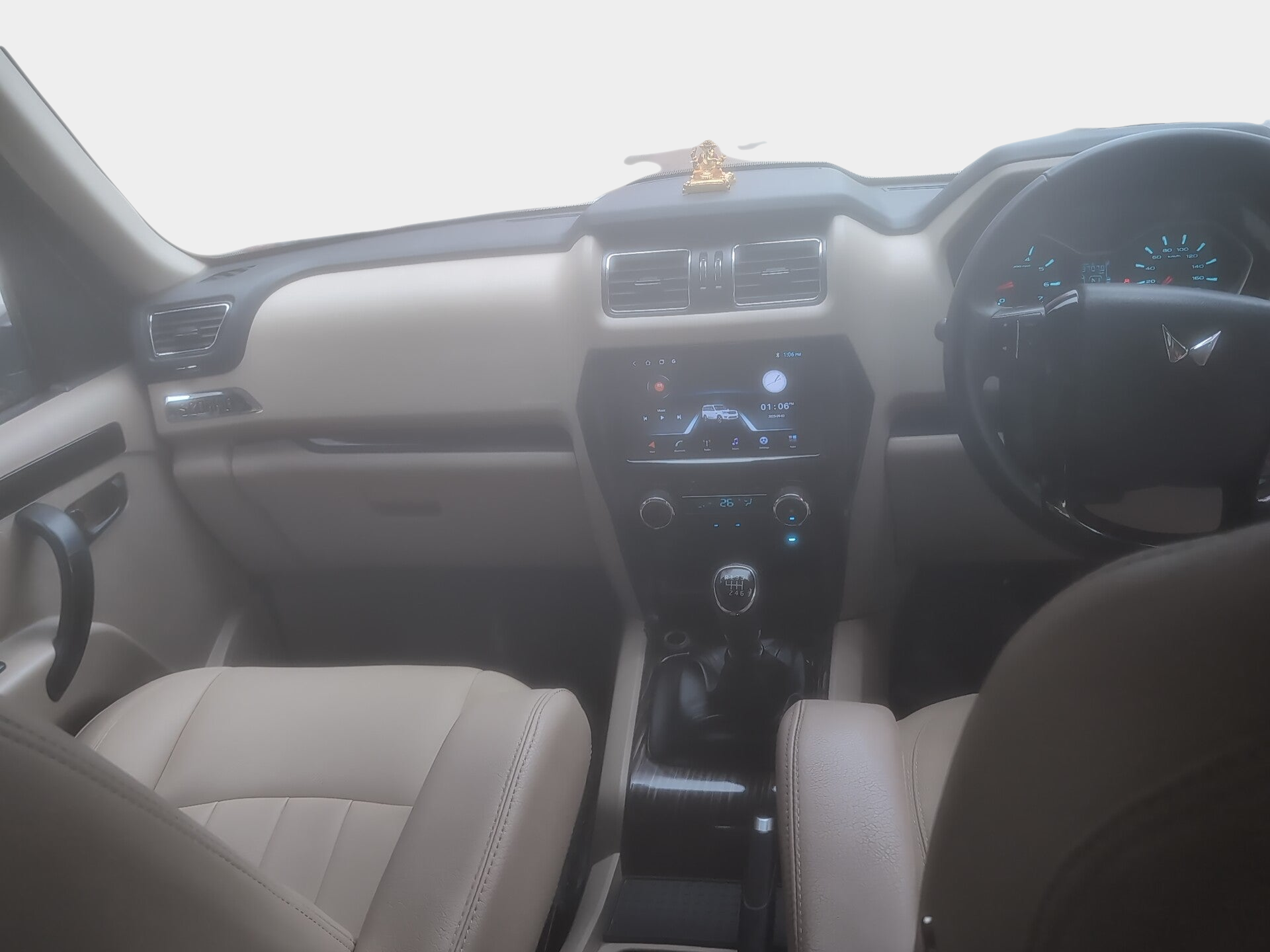 2023 Mahindra SCORPIO CLASSIC S11 MT 7S CC, Diesel, Manual, 76,767 km, interior
